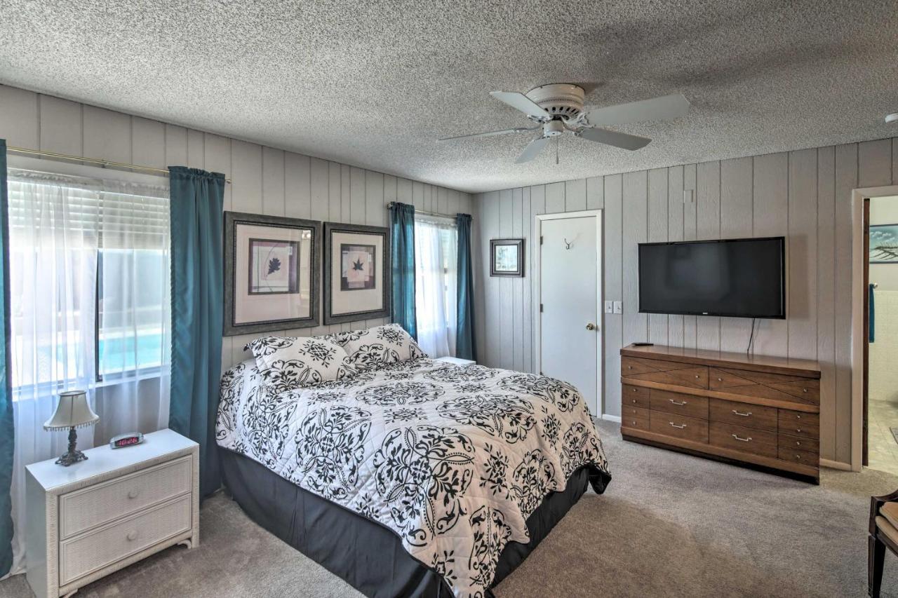 Lake Havasu Home With Pool - 2 Miles To Waterfront! Lake Havasu City Exteriör bild